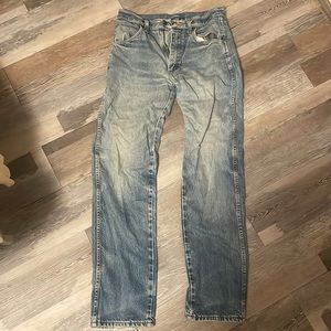 Light-wash Men’s rustler jeans (29x32)